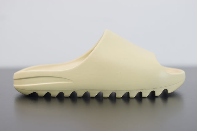 Adidas Yeezy Slide Bone