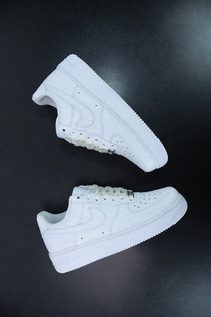 Nike Air Force 1 Noctilucent