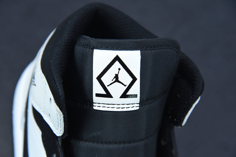 Nike Air Jordan 1 Mid  "Diamond Shorts"