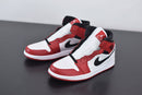 Nike Air Jordan 1 Mid "Chicago"