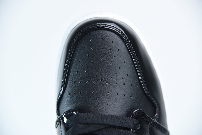 Nike Air Jordan 1 Low "Carbon Fiber"