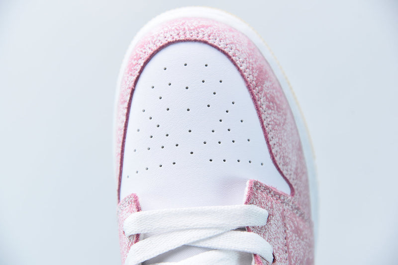 Nike Air Jordan 1 Low GS "Strawberry Ice Cream"
