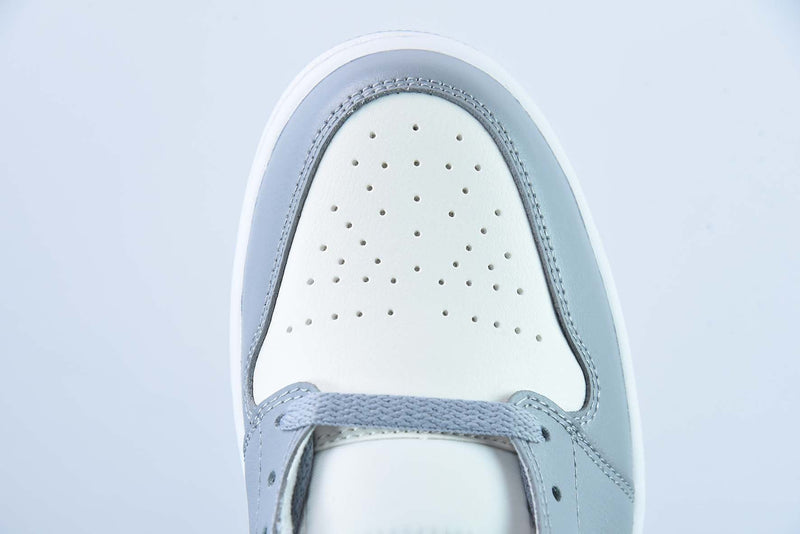 Nike Air Jordan 1 Mid "Stealth"