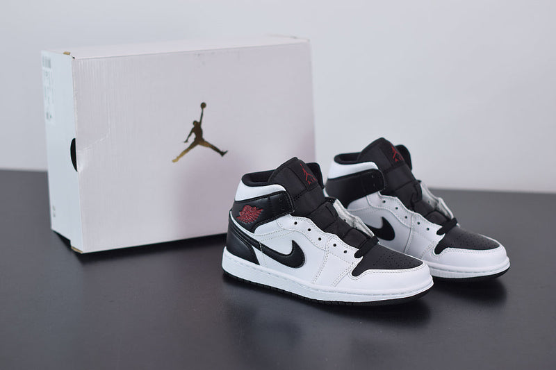 Nike Air Jordan 1 Mid Reverse Black Toe