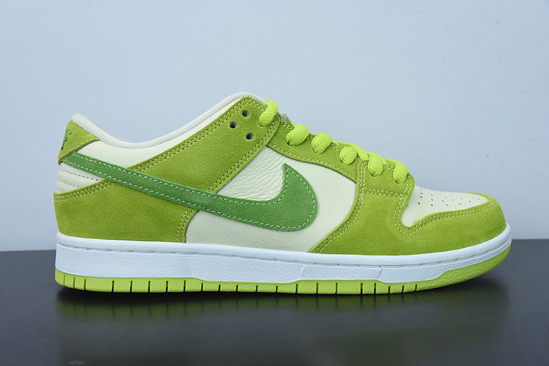 Nike Dunk Low "Green Apple"