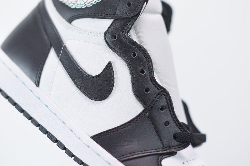 Nike Air Jordan 1 Retro High Black White