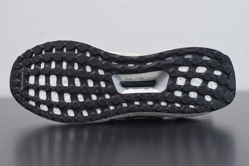 Adidas Ultra Boost 22 “Cream”