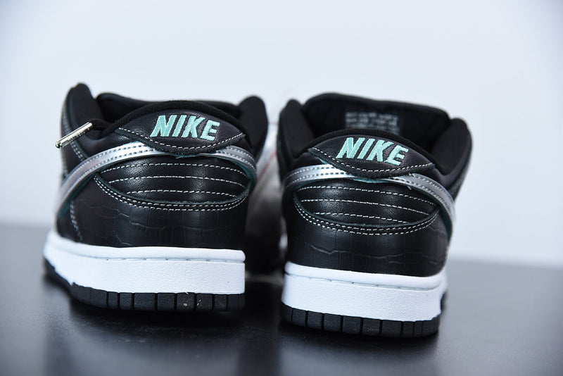 Nike SB Dunk Low “Diamond Supply Co Black Diamond”