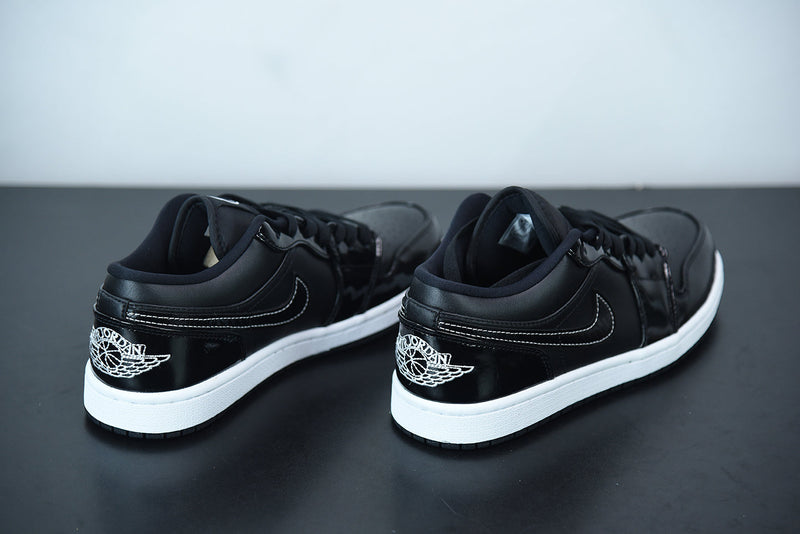 Nike Air Jordan 1 Low "Carbon Fiber"