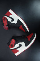 Nike Air Jordan 1 Retro High OG Chicago