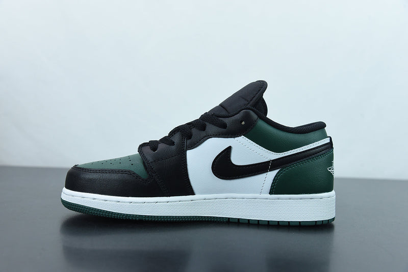 Nike Air Jordan 1 Low  "Pine Green Black"
