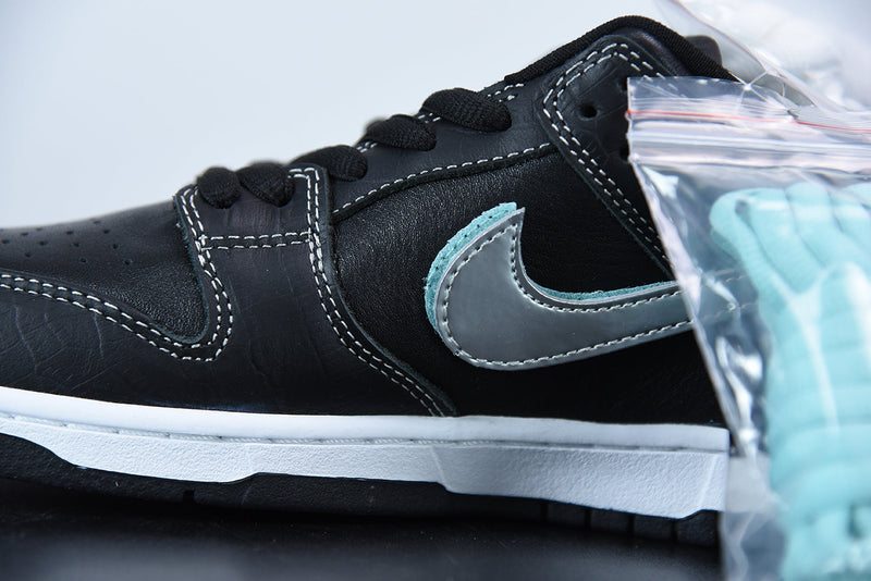 Nike SB Dunk Low “Diamond Supply Co Black Diamond”