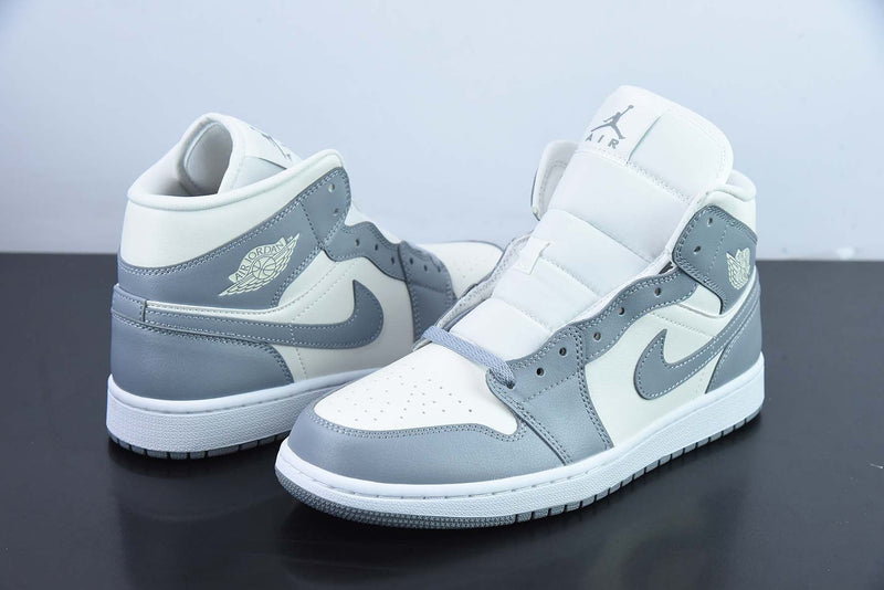 Nike Air Jordan 1 Mid "Stealth"
