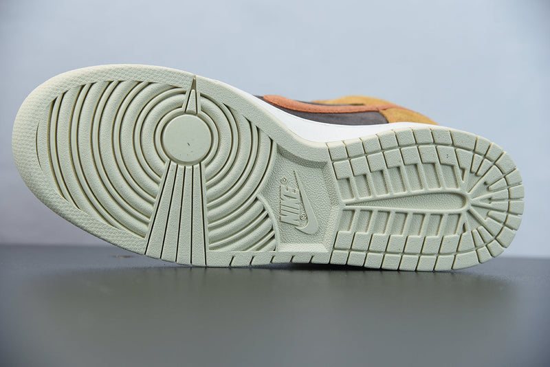 Nike Dunk High "Dark Curry"