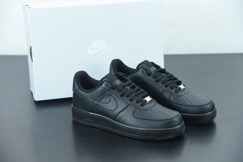 Nike Air Force 1 Black