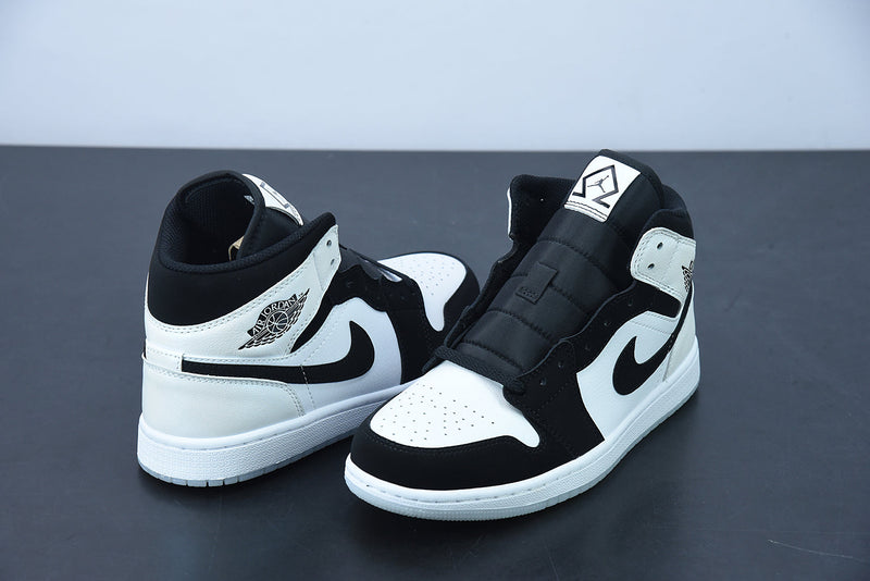 Nike Air Jordan 1 Mid  "Diamond Shorts"