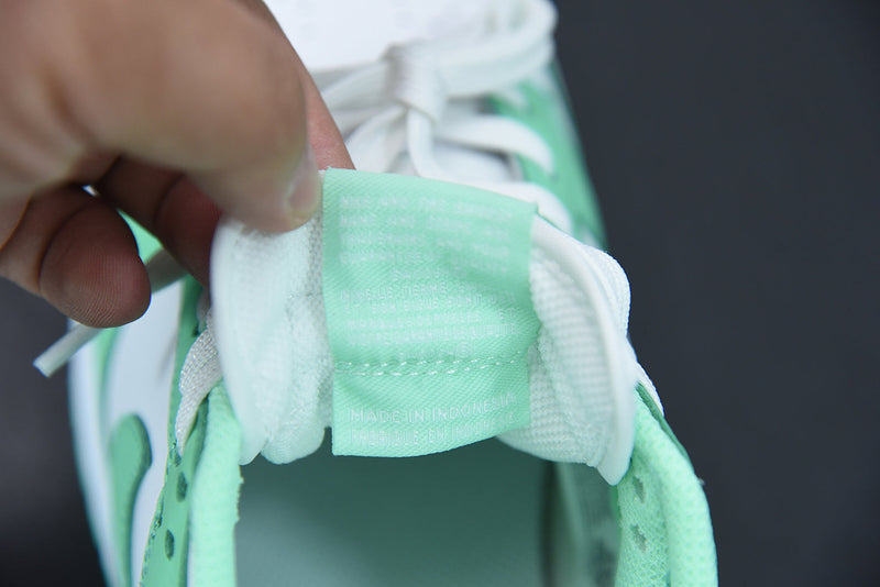 Nike Dunk Low "Green Glow"