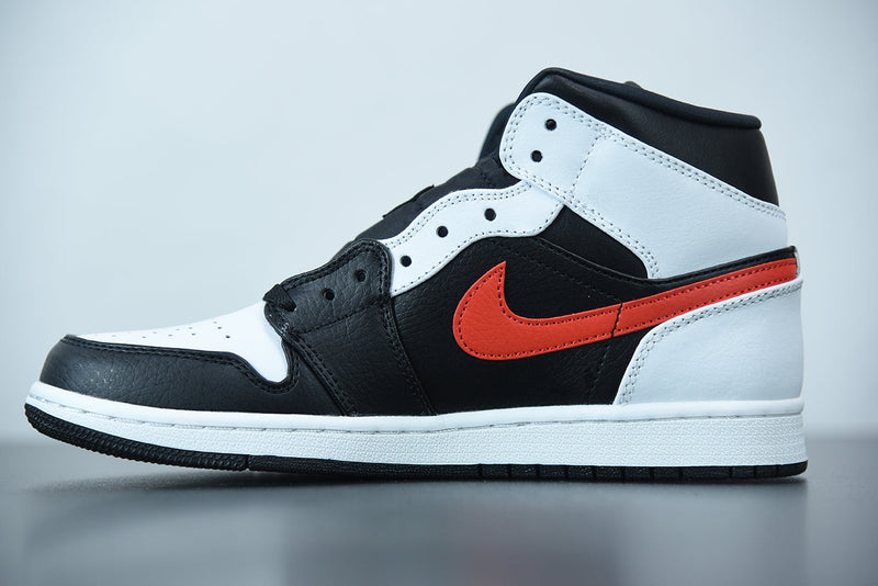 Nike Air Jordan 1 Mid "Chile Red"