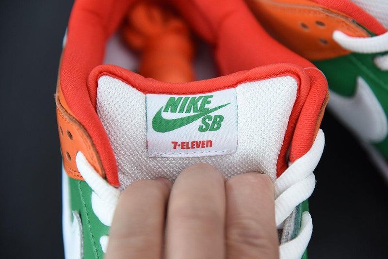 Nike SB Dunk Low 7 Eleven - futurerunners