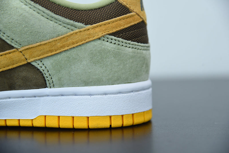 Nike Dunk Low "Dusty Olive"
