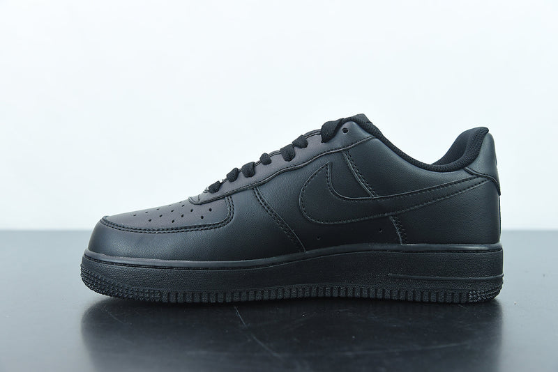 Nike Air Force 1 Black