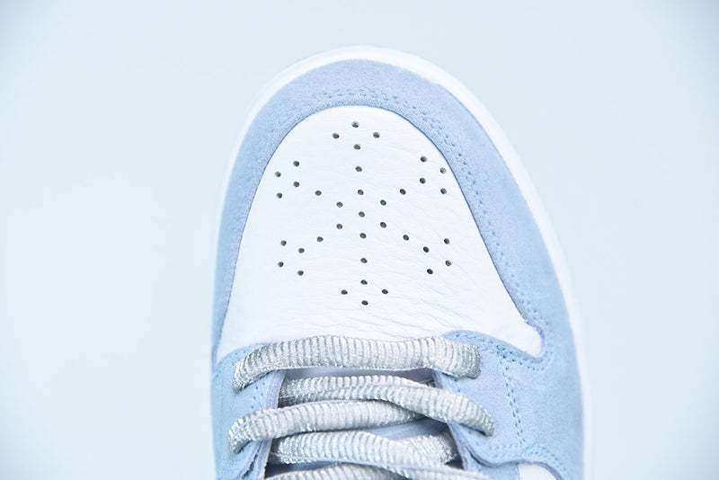 Nike x Sean Cliver SB Dunk Low "Holiday Special"