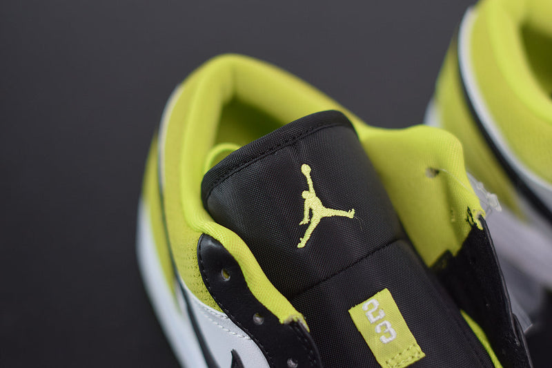 Nike Air Jordan 1 Low  "Black Cyber"