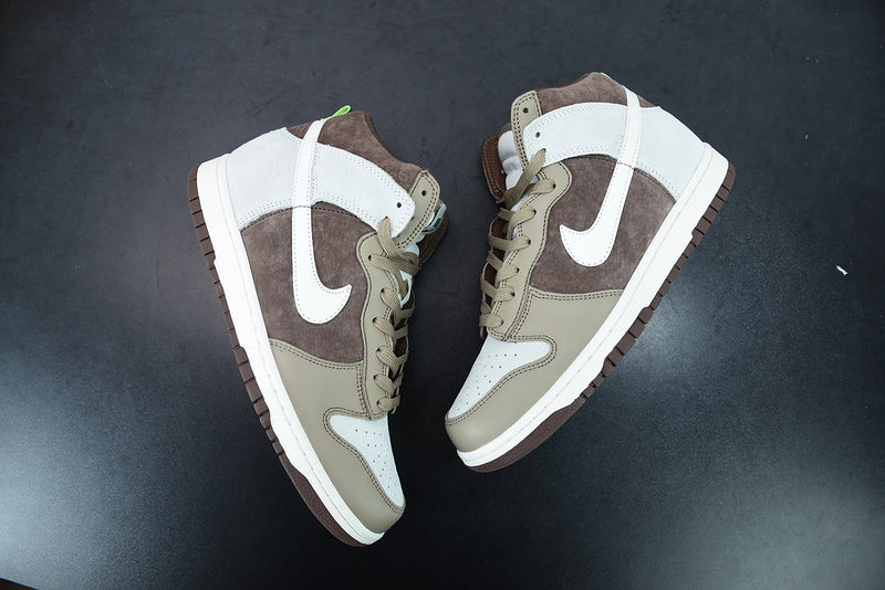 Nike Dunk High "Light Chocolate"