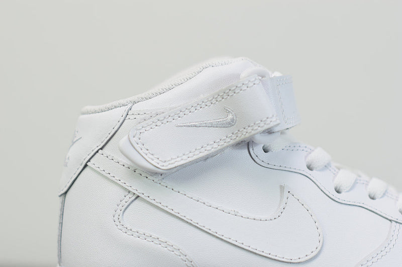 Nike Air Force 1 MID 07