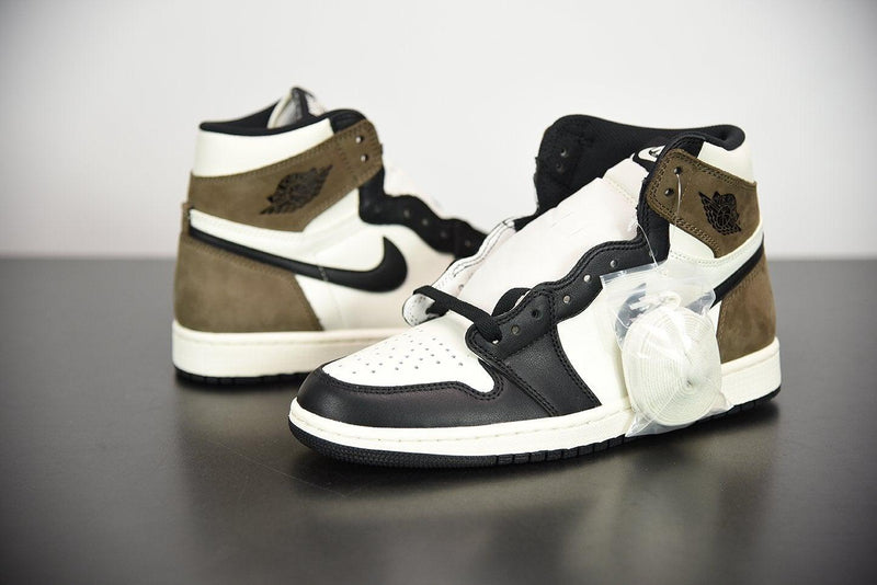 Nike Air Jordan 1 Retro High "Dark Mocha" - futurerunners