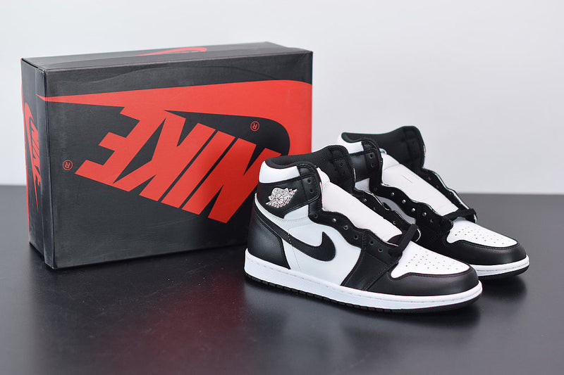 Nike Air Jordan 1 Retro High Black White