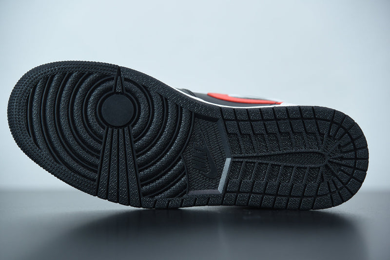 Nike Air Jordan 1 Mid "Chile Red"