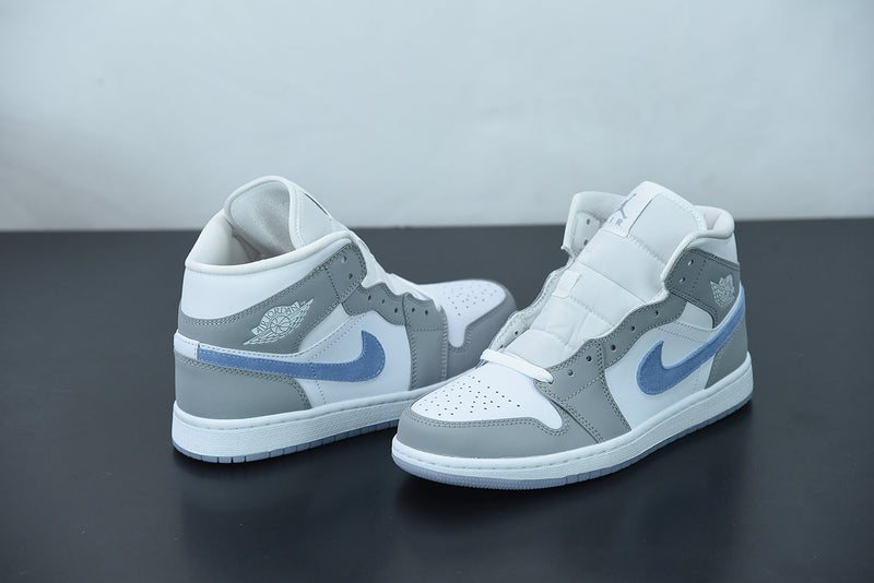 Nike Air Jordan 1 Mid "White Wolf Grey"