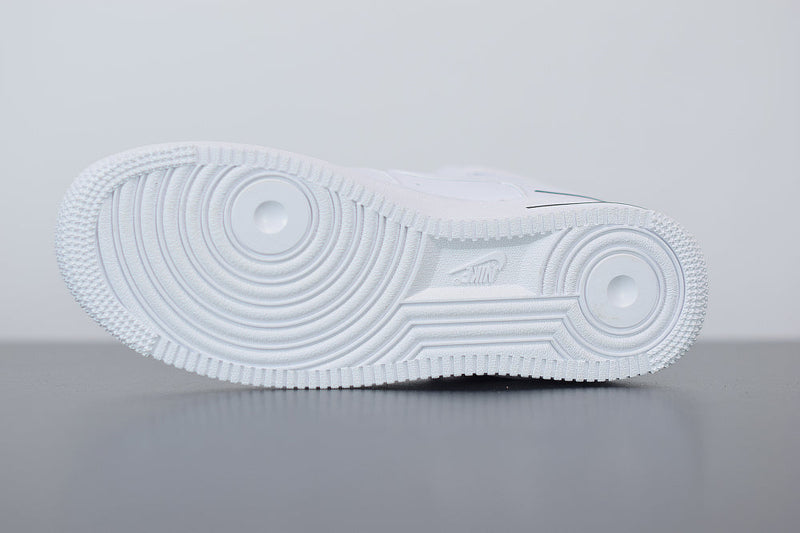 Nike Air Force 1 07 LV8 3