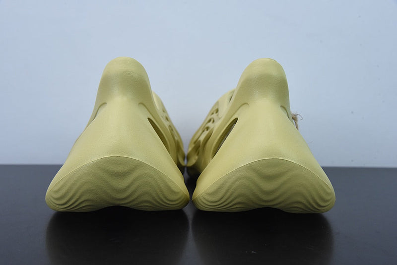 Adidas Foam Runner