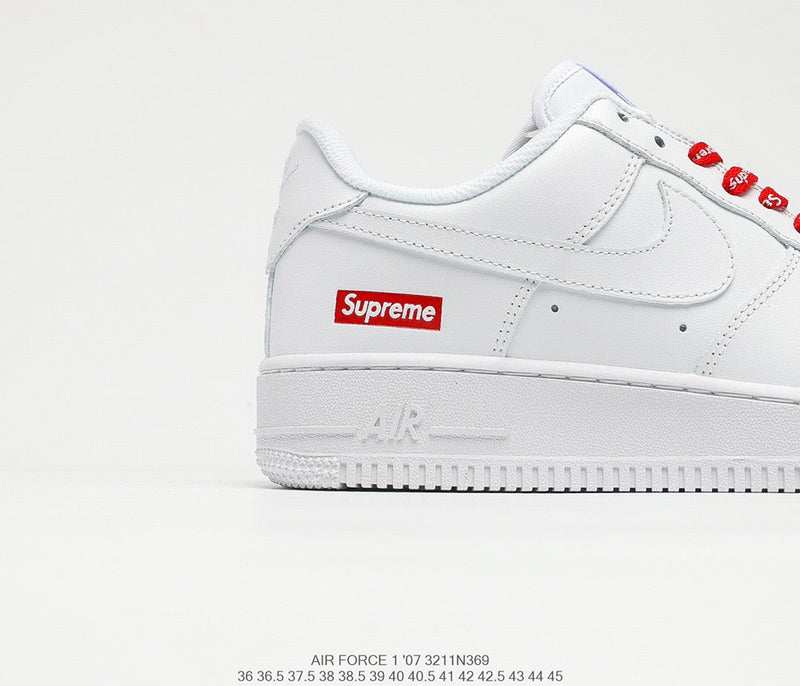 Nike Air Force 1 Low Supreme