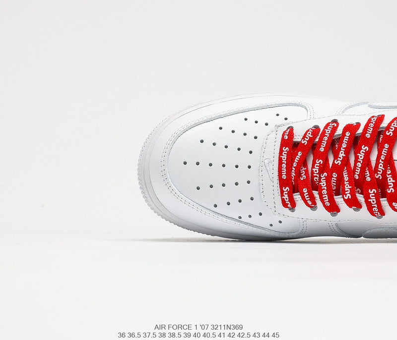 Nike Air Force 1 Low Supreme