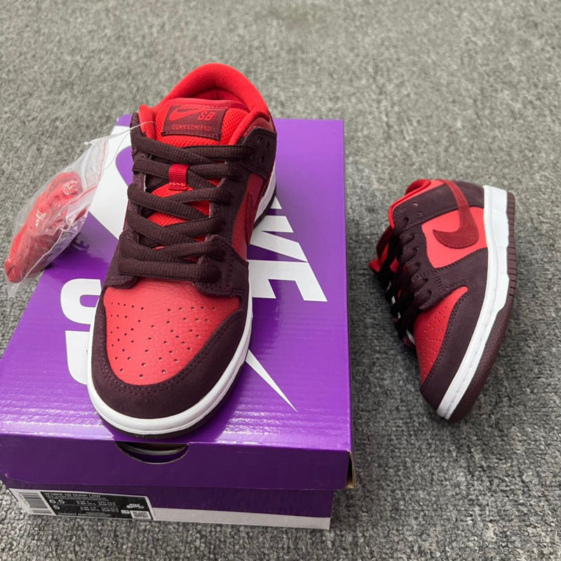 Nike SB Dunk Low "Cherry"
