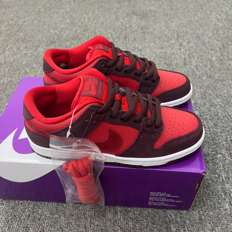 Nike SB Dunk Low "Cherry"