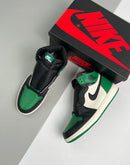 Nike Air Jordan 1 Retro High "Pine Green"