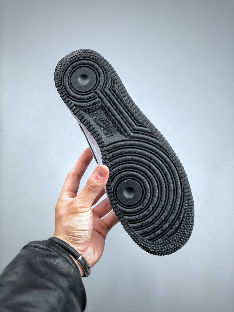 Nike Air Force 1 '07 Low "White Swoosh Panda"