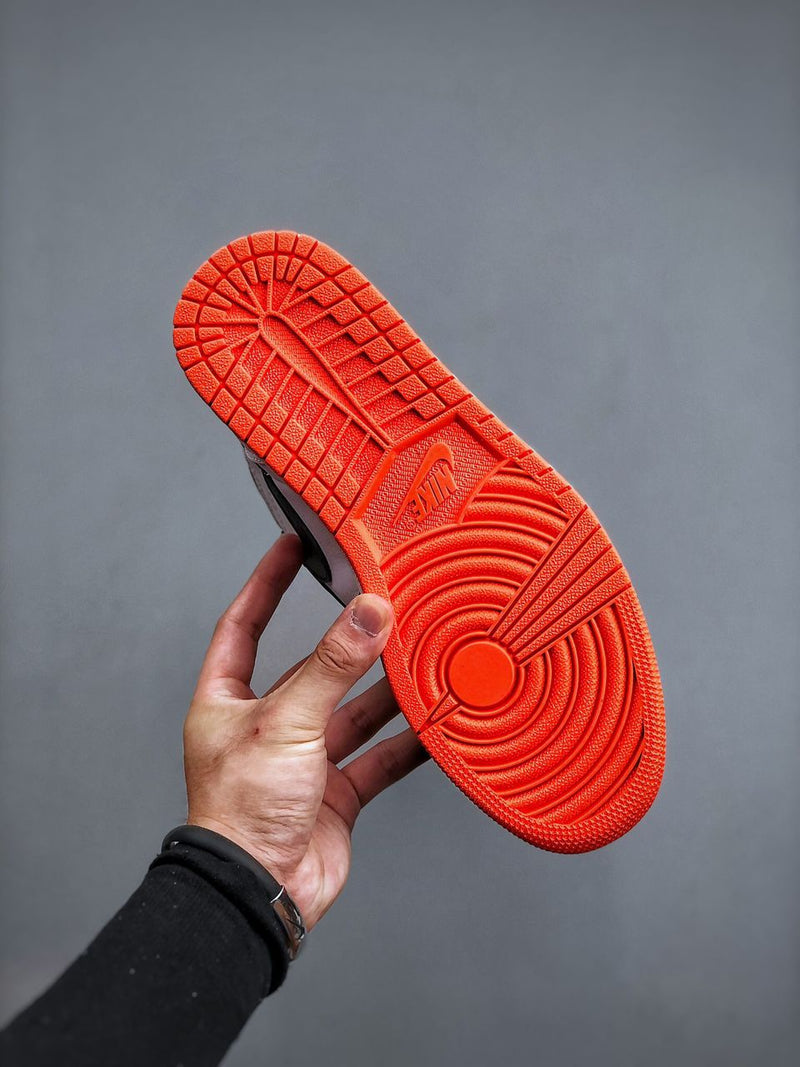 Nike Air Jordan 1 Retro High "Electro Orange"