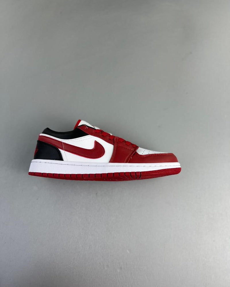 Nike Air Jordan 1 Low "Reverse Black Toe"