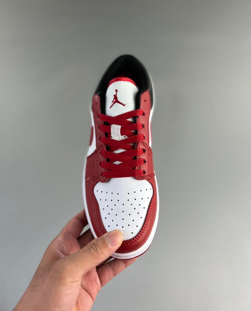 Nike Air Jordan 1 Low "Reverse Black Toe"