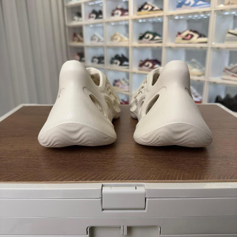 Adidas Foam Runner RNNR "Sand"