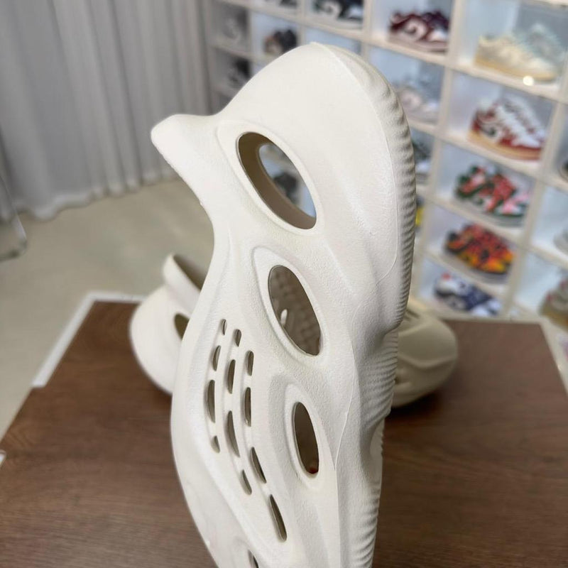 Adidas Foam Runner RNNR "Sand"