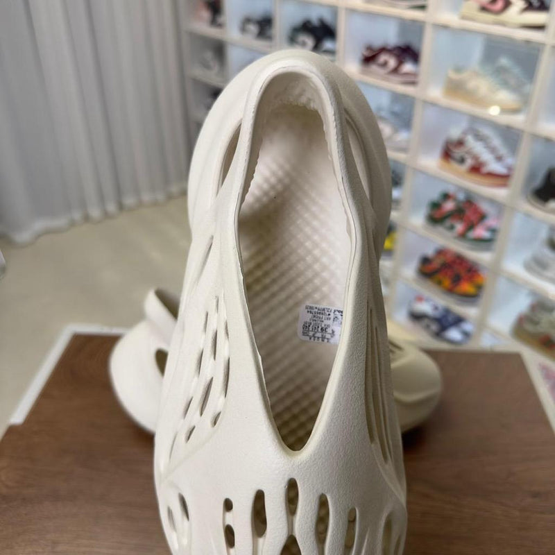 Adidas Foam Runner RNNR "Sand"