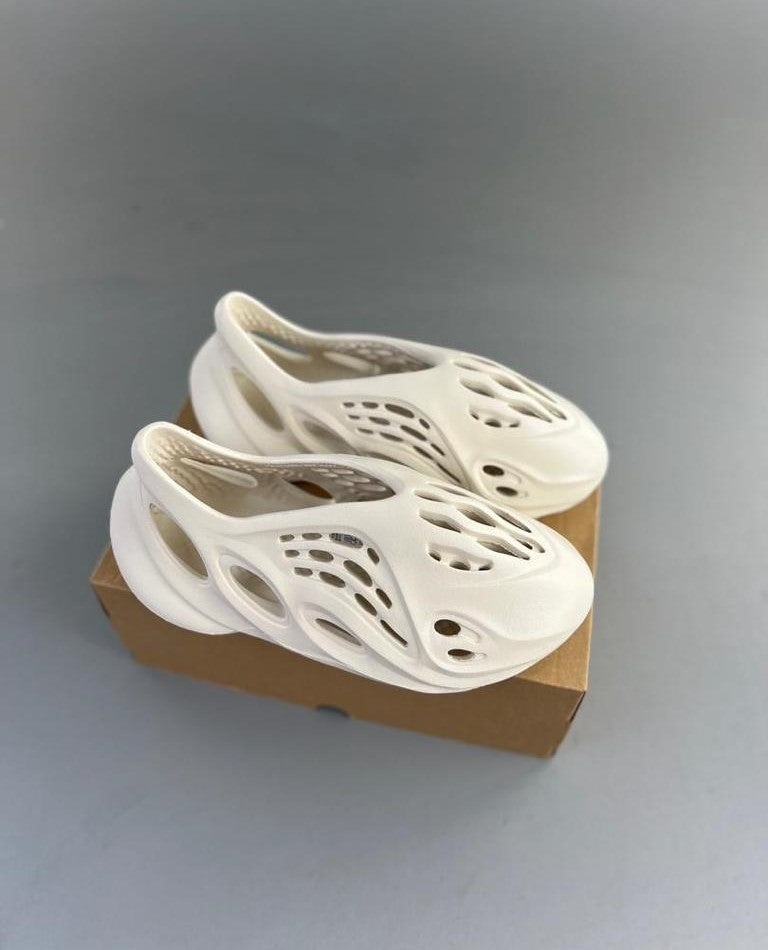 Adidas Foam Runner RNNR "Ararat (2020/2022)"