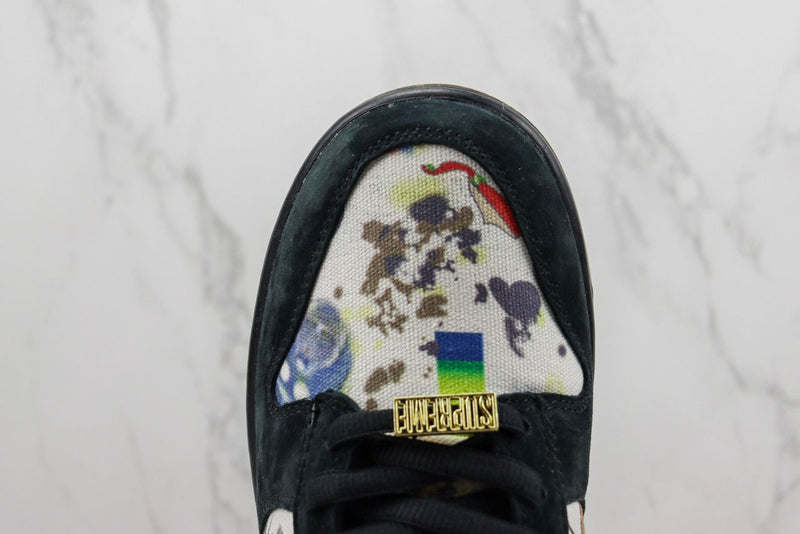 Nike SB Dunk Low "Supreme Rammellzee"