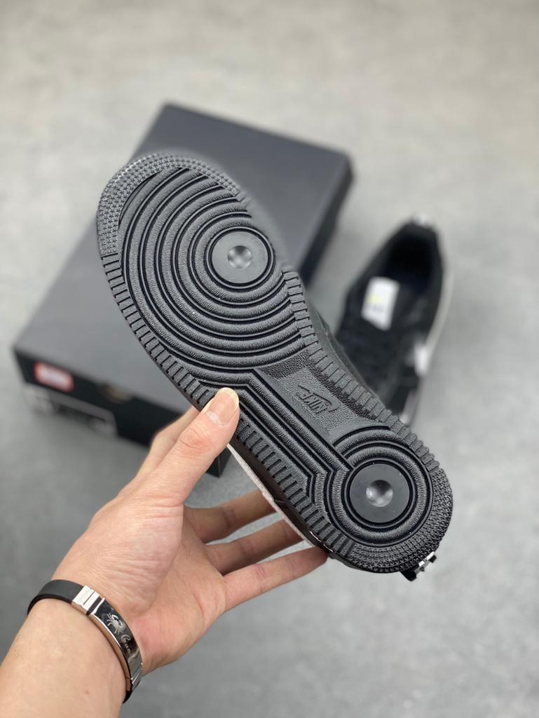 Nike Air Force 1 Low "Utility Black White"